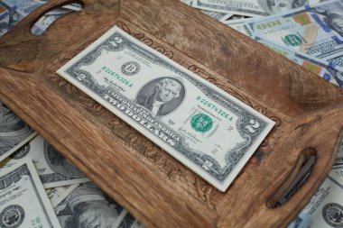 para bir ahşap tepsi