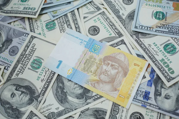 Één hryvnia en honderd dollars — Stockfoto