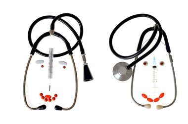 Doktorlar esprili karikatürlerinin yapılan tıbbi bir stetoskop, tablet, şırınga, termometre