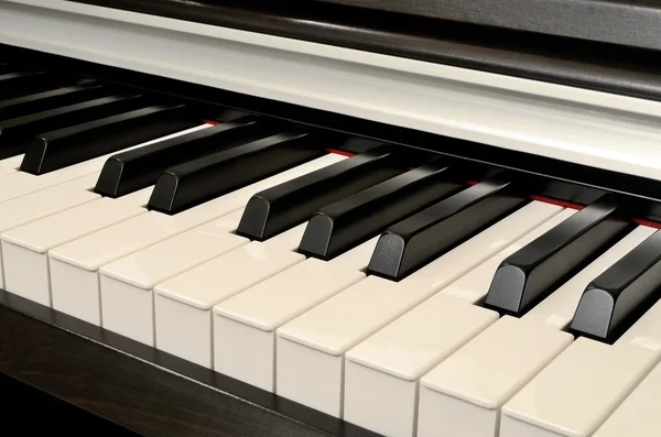 Tasti per pianoforte in bianco e nero del pianoforte — Foto Stock