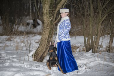 güzel bir kız ile bir köpek