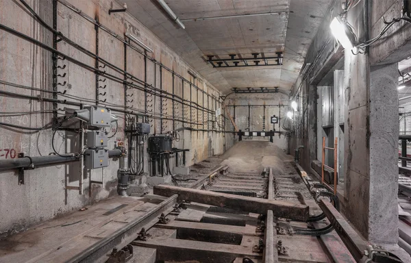 Jalan buntu kereta api di terowongan kereta bawah tanah — Stok Foto