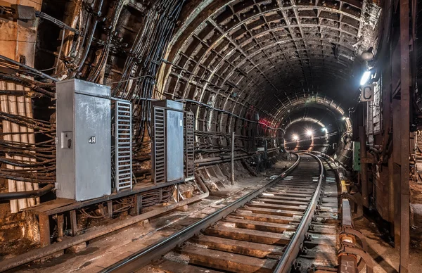 Bending subway tunnel — Stok fotoğraf