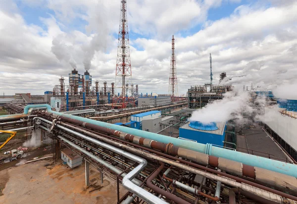 Amonyak ve azot döllenme gün zamanında üretim için kimyasal tesis. 