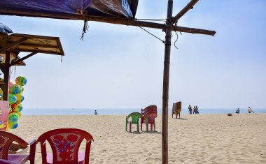 Hindistan ve Asya 'da deniz kıyıları ve plajları gezdim. Hindistan 'ın Odisha veya Orissa kentindeki Puri çok popüler bir şehir, Bengal körfezindeki plaj tatil beldesi, seyahat yeri ve doğu Hindistan' daki dini hac noktası. Şubat 2020 'de. P