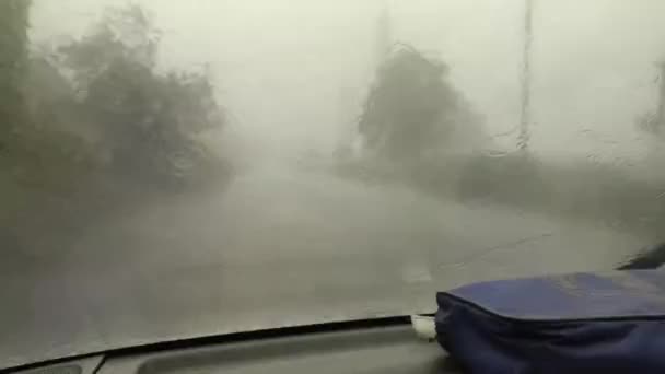 Вибух Хмари Автомобільний Привід Дощ Всьому Світу — стокове відео