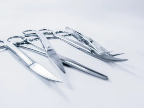 Surgical instruments in a setup — Stock Photo, Image