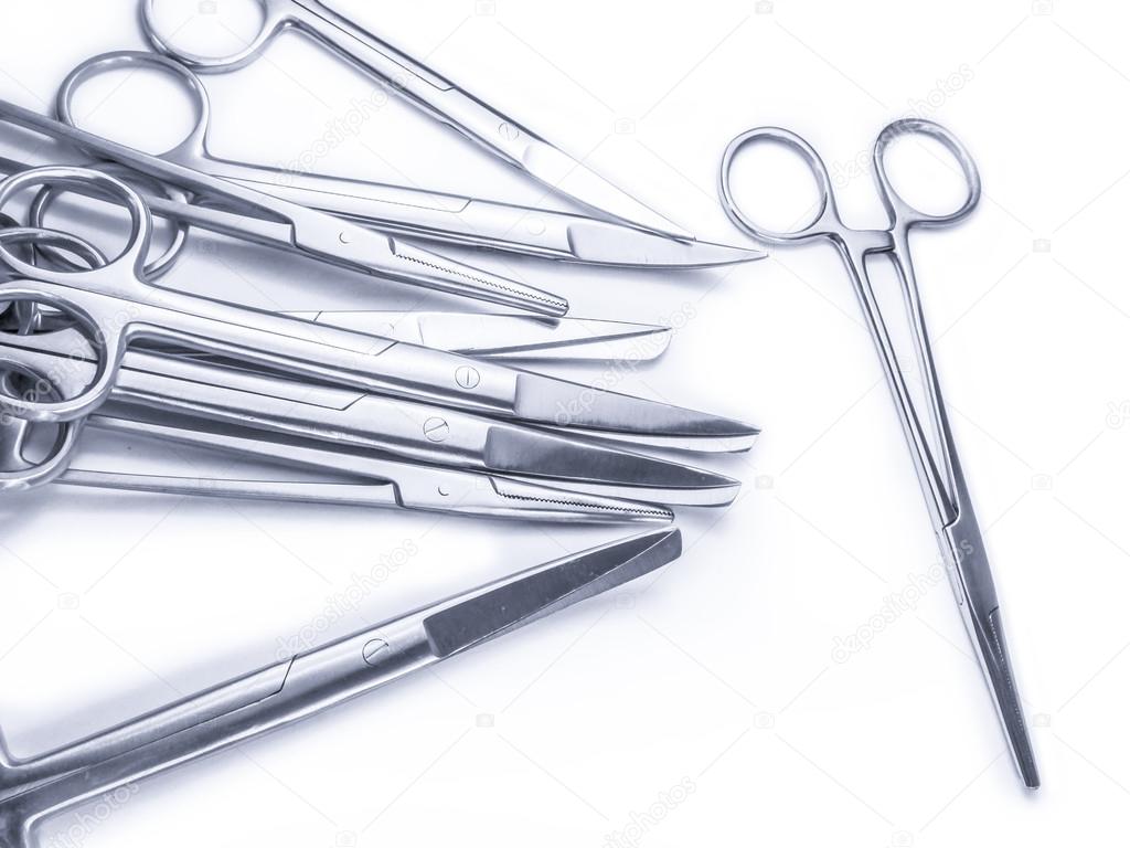 surgical instruments not arranged in a pattern isolated