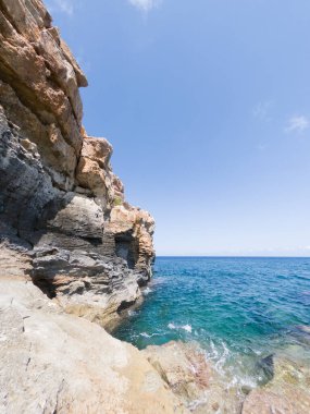 Deniz Burnu. Güneşli bir yaz günü. Formentera Adası, İspanya.