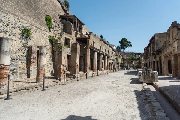 İtalya 'daki Herculaneum Roma arkeolojik sahasının manzarası.