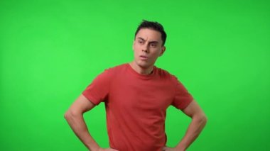 Birileri geç kaldı diye kızan adam..