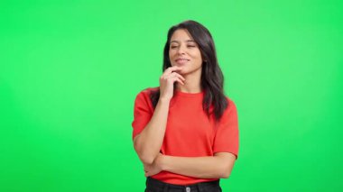 Düşünceli bir kadın 