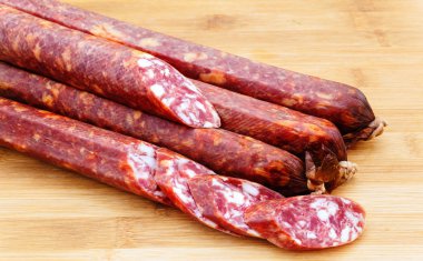 kolbasz Şarküteri yemek rulo domates