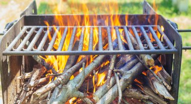 ahşap ve niteliğine kampında yangın