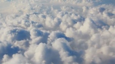 Hava yoluyla seyahat. Bir uçak ile göster