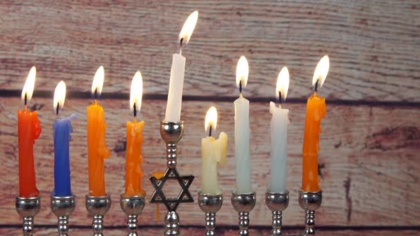 Hanukah candles celebrating the Jewish holiday Hanukkah celebration — Stock Video