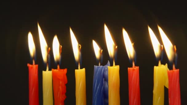 Verlichting Chanoeka kaarsen Hanukkah feest jodendom menora traditie — Stockvideo