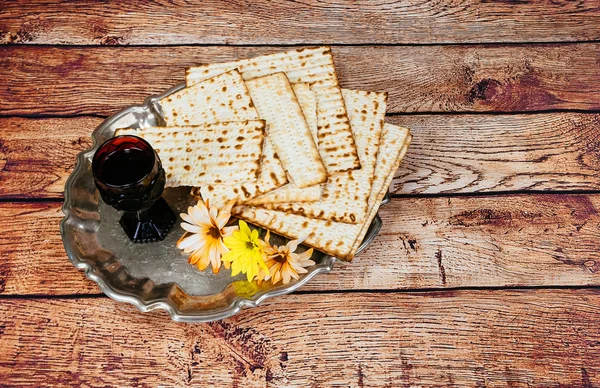 Matzoh jüdisches Passahbrot Tora — Stockfoto