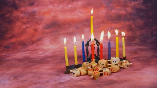 Iluminación de velas de Hanukkah celebración de Hanukkah — Vídeo de stock