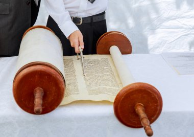 El çocuğun sünnet, Yahudi Torah okuma