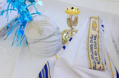 Bar Mitzhvah Yahudi dini sembolü
