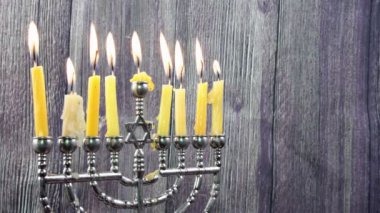 Yahudi tatil Hanukkah menorah ile