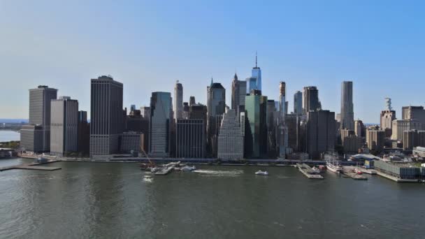 Nueva York Manhattan skyline panorama hermosa América de vista aérea en rascacielos sobre el río Hudson EE.UU. — Vídeo de stock