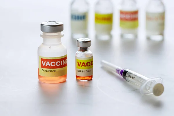 Üvegtartályok Sars Cov Koronavírus Vakcina Covid Koronavírus Világjárvány Leküzdésére — Stock Fotó