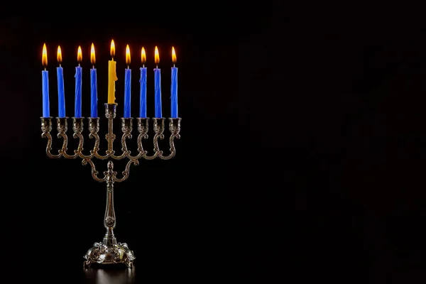 Ljus Menorah Hanukkah Med Judisk Semester Traditionella Kandelabrar Med Ljus — Stockfoto