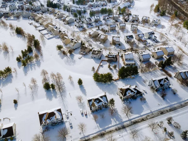 Vista Panorámica Aérea Nevada Los Suburbios Viviendas Tradicionales Nieve Sobre — Foto de Stock