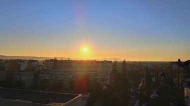 Eski Uzhhorod 'un panoramik görüntüsü, Ukrayna manzaralı panoramik gün batımı gökyüzü