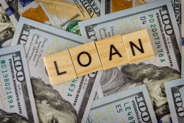 ABD para arkaplanındaki bir kredi anlaşmasının yeni yüz dolarlık faturasını kapat.
