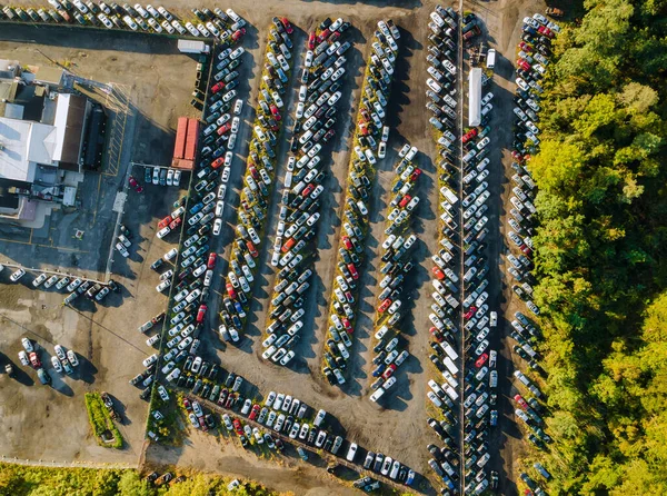 Veduta Aerea Molte Auto Usate Lotto Asta Parcheggiato Distribuito Parcheggio — Foto Stock