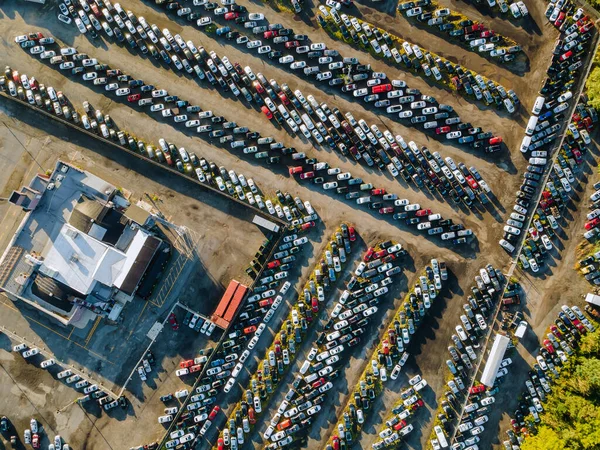 Vista Aerea Superiore Auto Asta Molti Parcheggio Auto Usate Distribuiti — Foto Stock