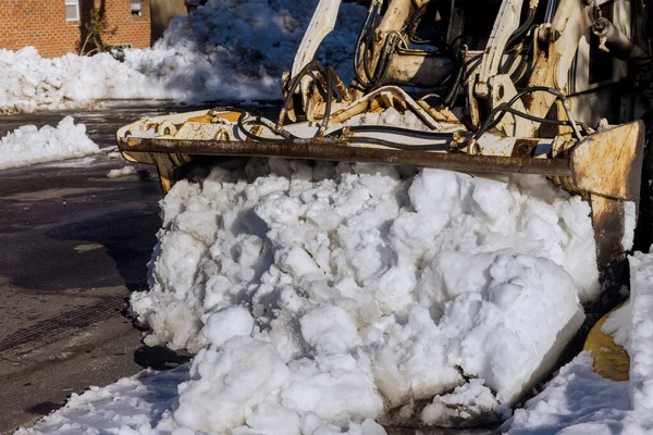 Sneeuw Ruimen Weg Parkeergarage Voor Auto Winter Sneeuw Achtergrond — Stockfoto