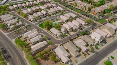 Avondale 'deki yerleşim alanlarının hava manzarası güzel şehir manzarası Arizona USA