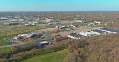 Küçük bir kasabanın manzarası. Otobanlarda Fairview Heights, Illinois ABD kavşağı.