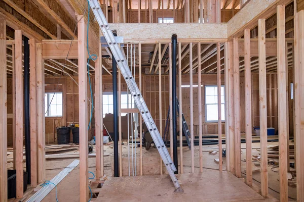 Vigas Que Enmarcan Una Nueva Casa Madera Sin Terminar Construcción — Foto de Stock