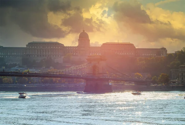 Panoramic View Chain Bridge Budapest Building Capital Hungary Soft Focus — Stock Photo, Image