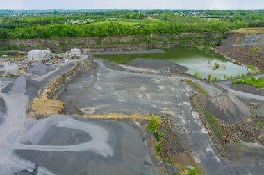 Mayın madenciliği, büyük madencilik ve endüstriyel taş ocağında çalışma planı açık.