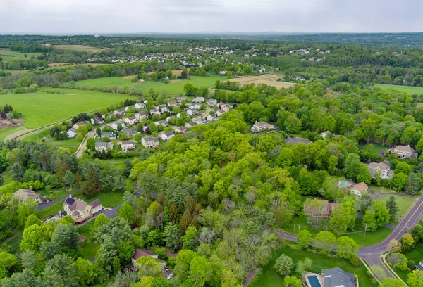 Vista Aérea Los Barrios Residenciales Hermoso Paisaje Urbano Ciudad —  Fotos de Stock