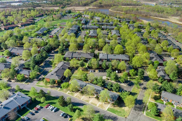 Flight Drone Low Houses Small Town Sunny Day Usa — Stock Photo, Image