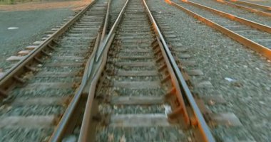 Sürücüden tren yolculuğu bakış açısına göre görüntüle