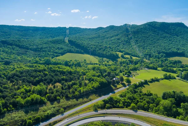 Vista Aerea Panoramica Sulla Strada Statale Bivio Alberi Verdi Estivi — Foto Stock