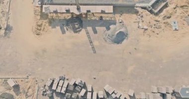 Beton duvarların yeni inşaatı için hazırlıklar