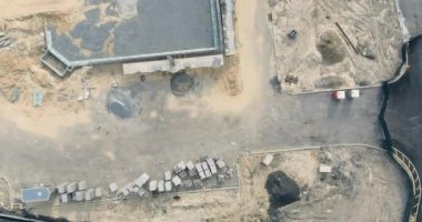 Beton duvarların yeni inşaatı için hazırlıklar