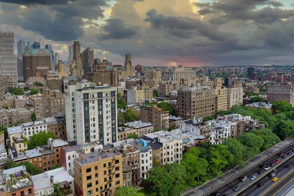 Воздушные Полеты Над Крышами Бруклина Красивыми Квартирами Бруклине Впечатляющих Зданиях — стоковое фото