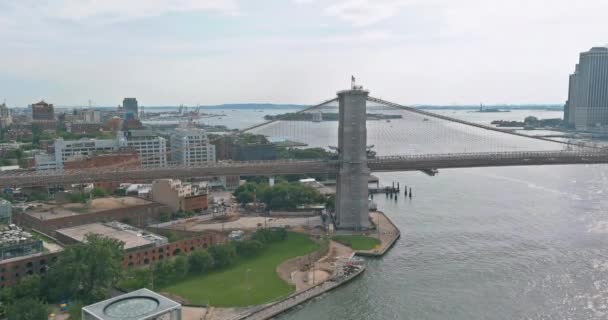 Panorama beautiful cityscape Manhattan Przegląd Mostu Brooklińskiego w Nowym Jorku Stany Zjednoczone Ameryki — Wideo stockowe