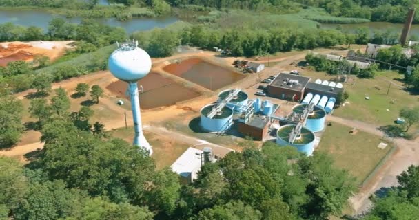 Pemandangan udara dari pengolahan limbah Industri pengolahan air — Stok Video