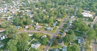 Panoramik manzara yükseklik çatıları küçük bir yerleşim yeri kasabası Doğu Brunswick New Jersey ABD